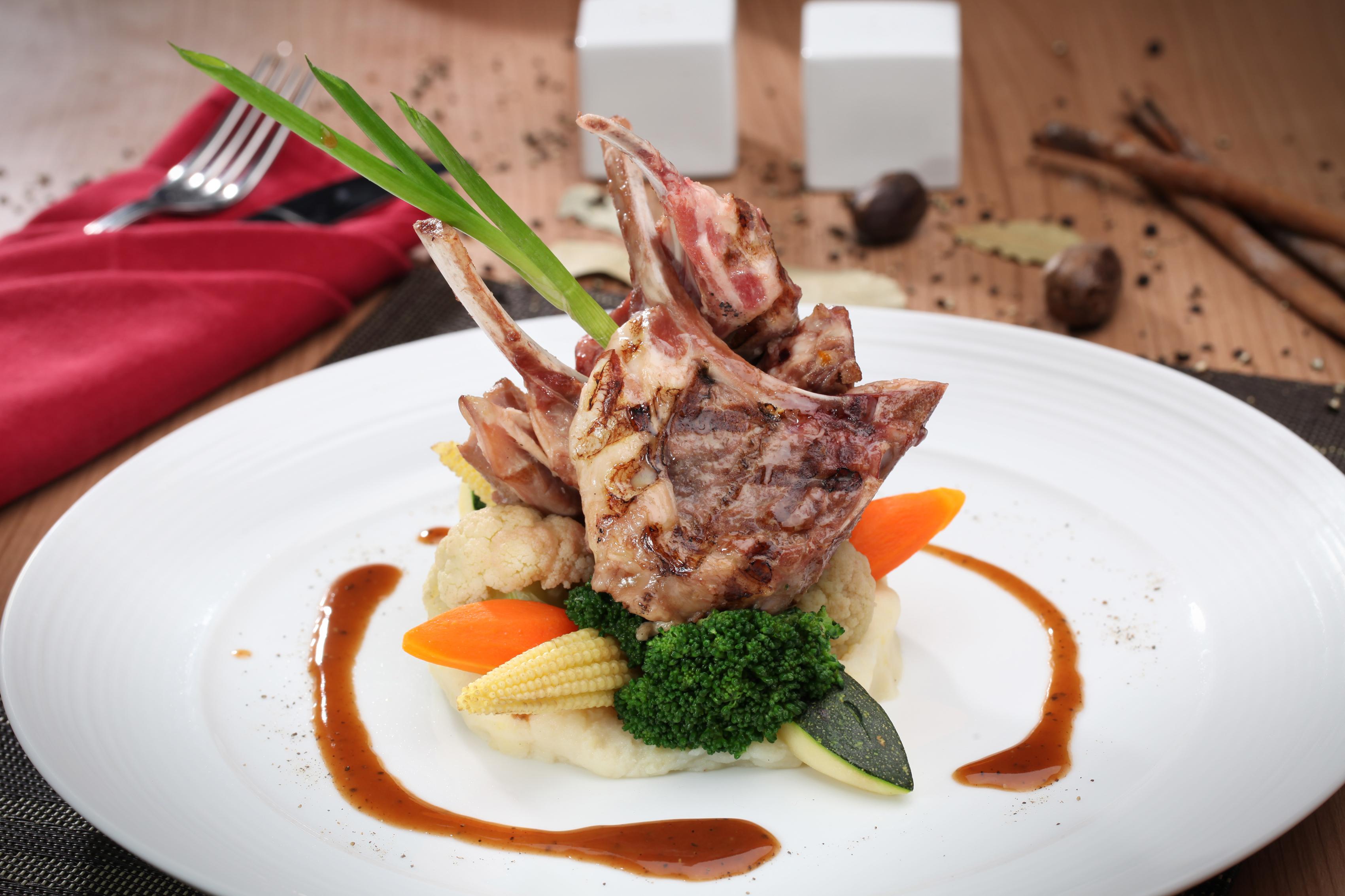Swiss-Belinn Manyar Surabaya Exterior photo