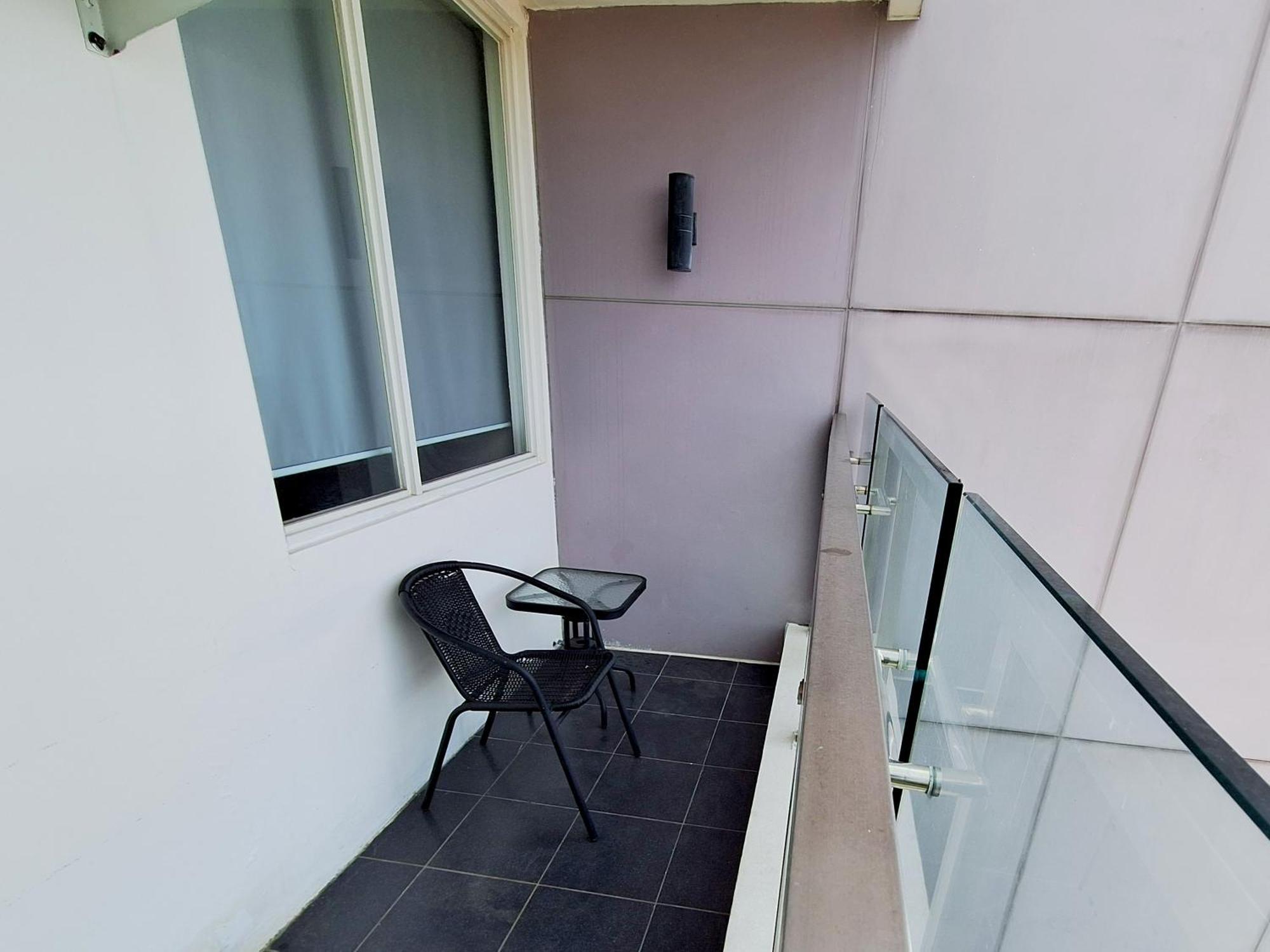 Swiss-Belinn Manyar Surabaya Exterior photo